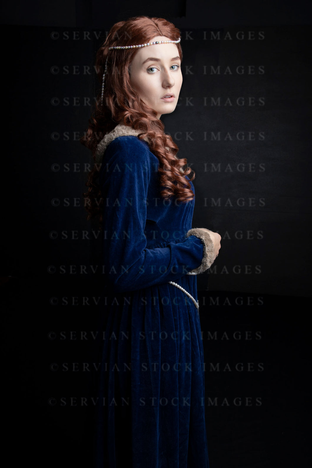Medieval woman wearing a blue velvet dress (Olivia 0987)