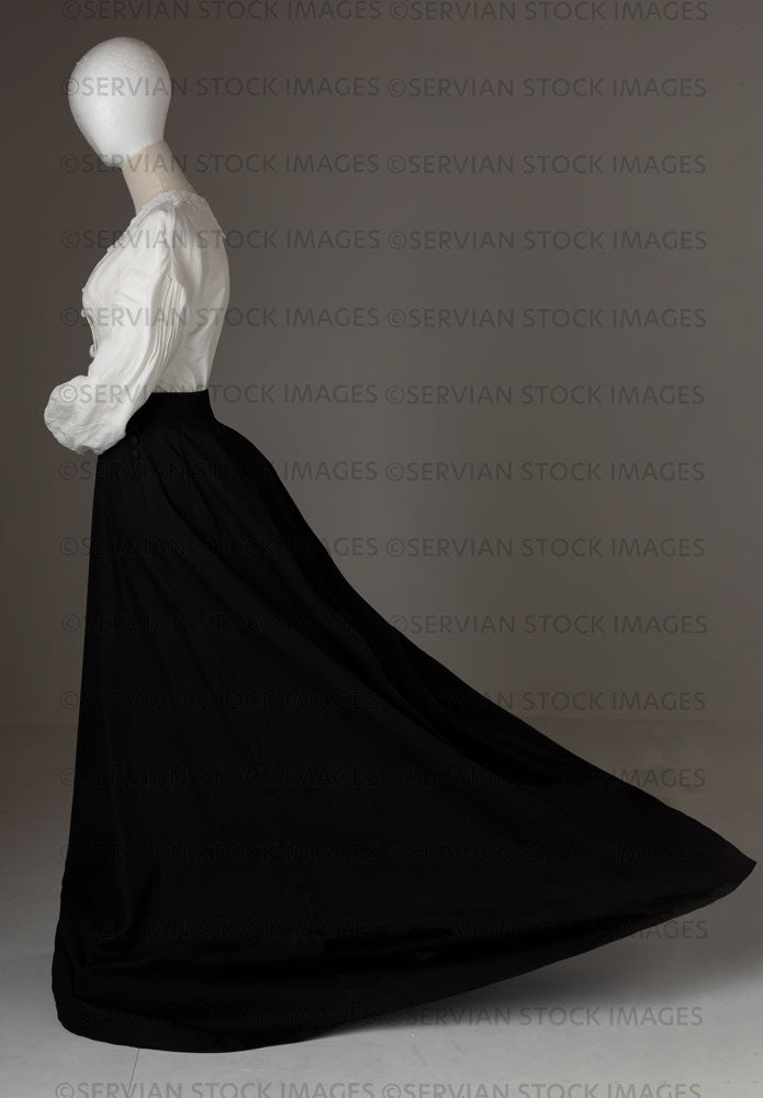 Mannequin  wearing a Victorian Garibaldi blouse and black skirt (add your own human head)  (Quinn  5549