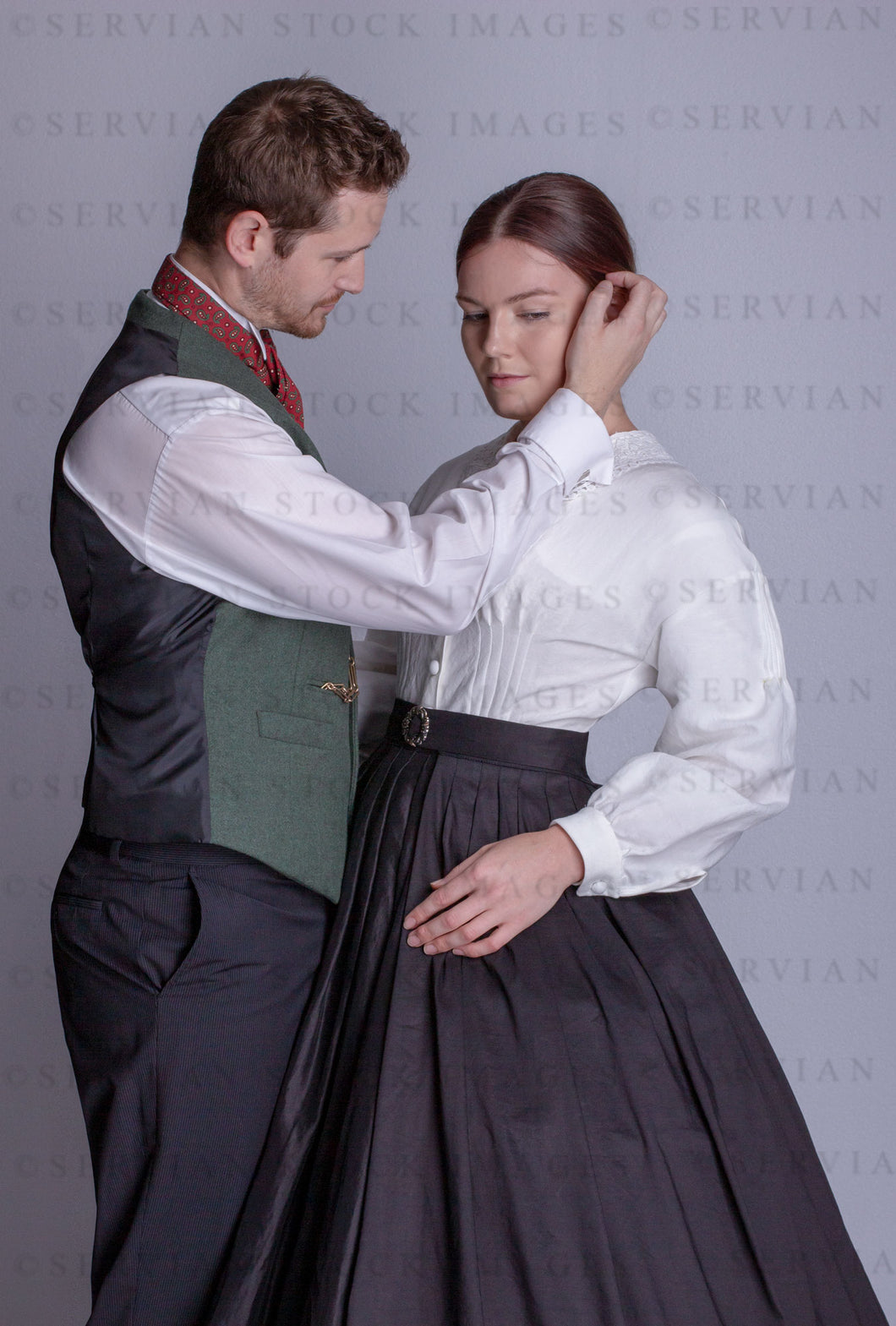 Victorian couple against a light grey backdrop (Tayla and Aaron 0215)
