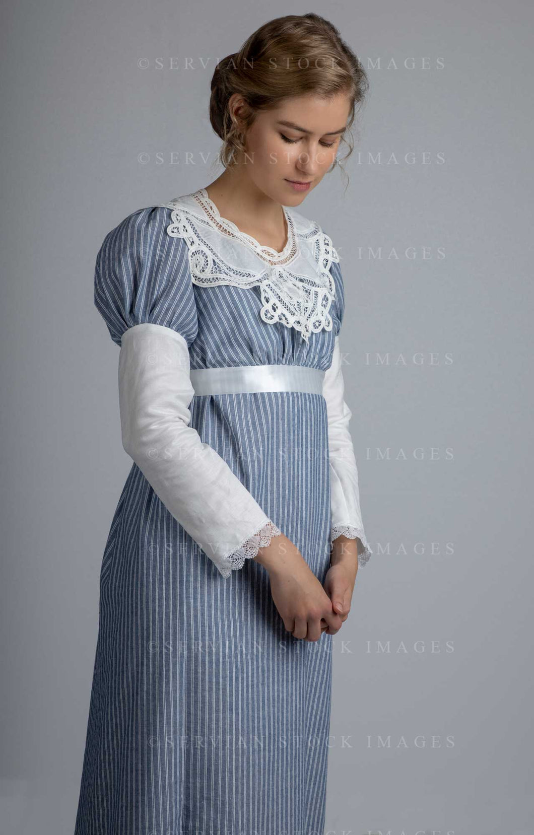 Regency woman in a striped cotton dress with a lace collar (Amalia 0602)
