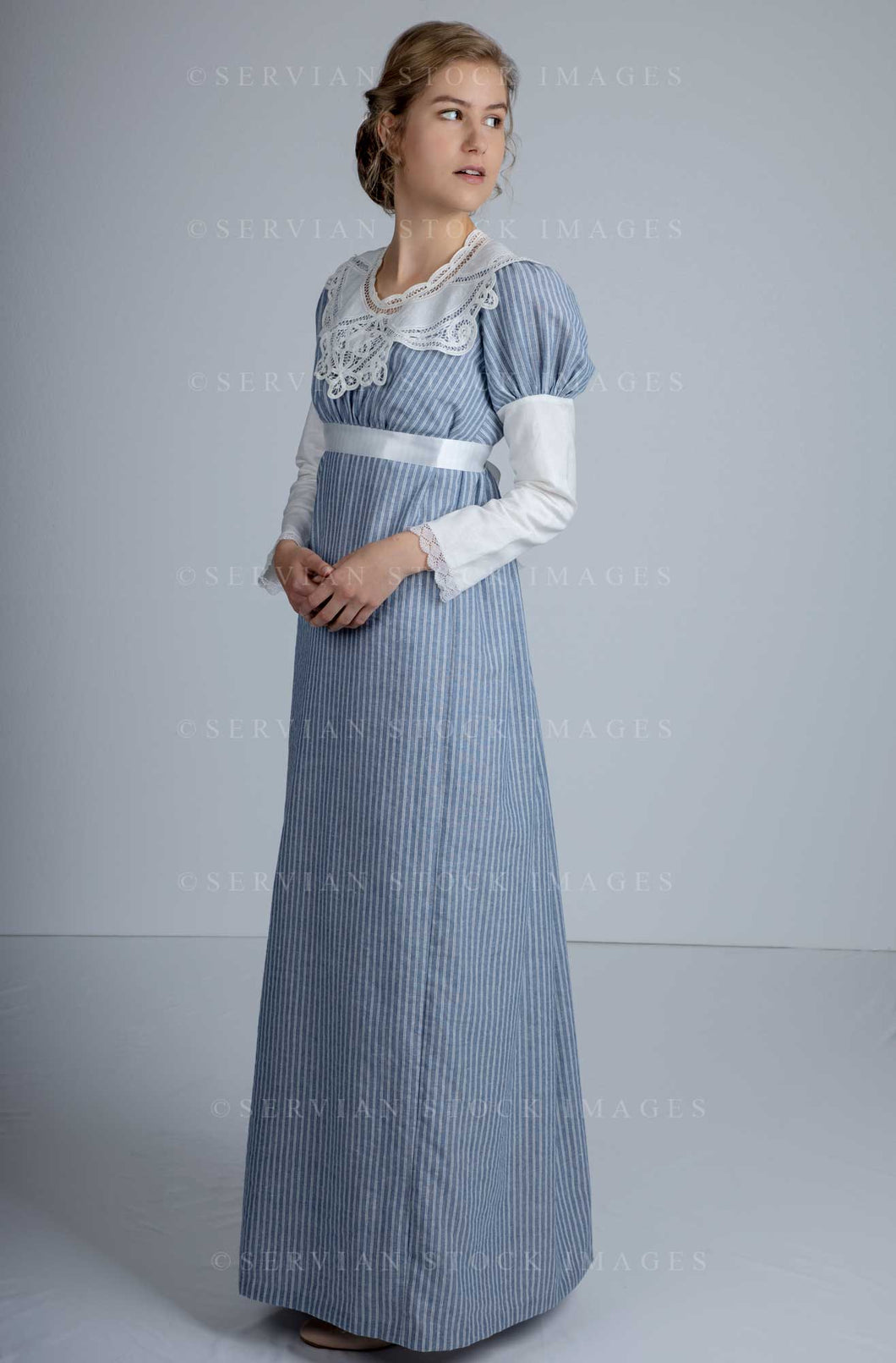 Regency woman in a striped cotton dress with a lace collar (Amalia 0614)