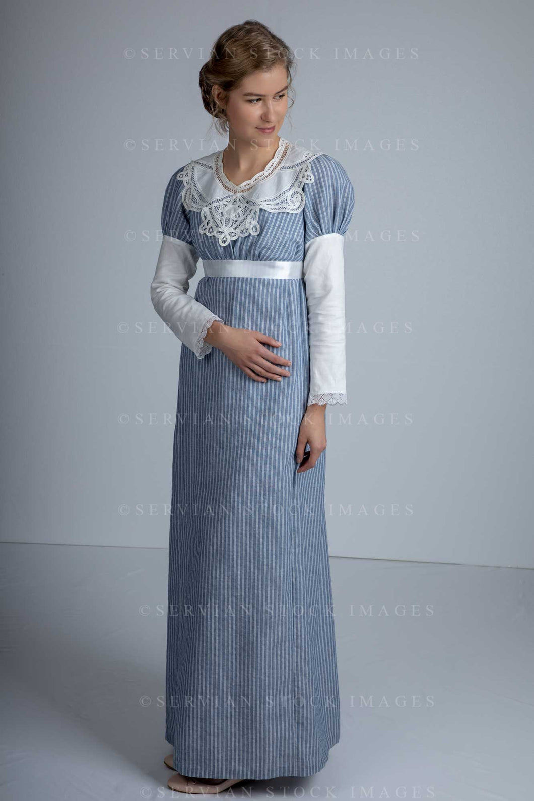 Regency woman in a striped cotton dress with a lace collar (Amalia 0619)