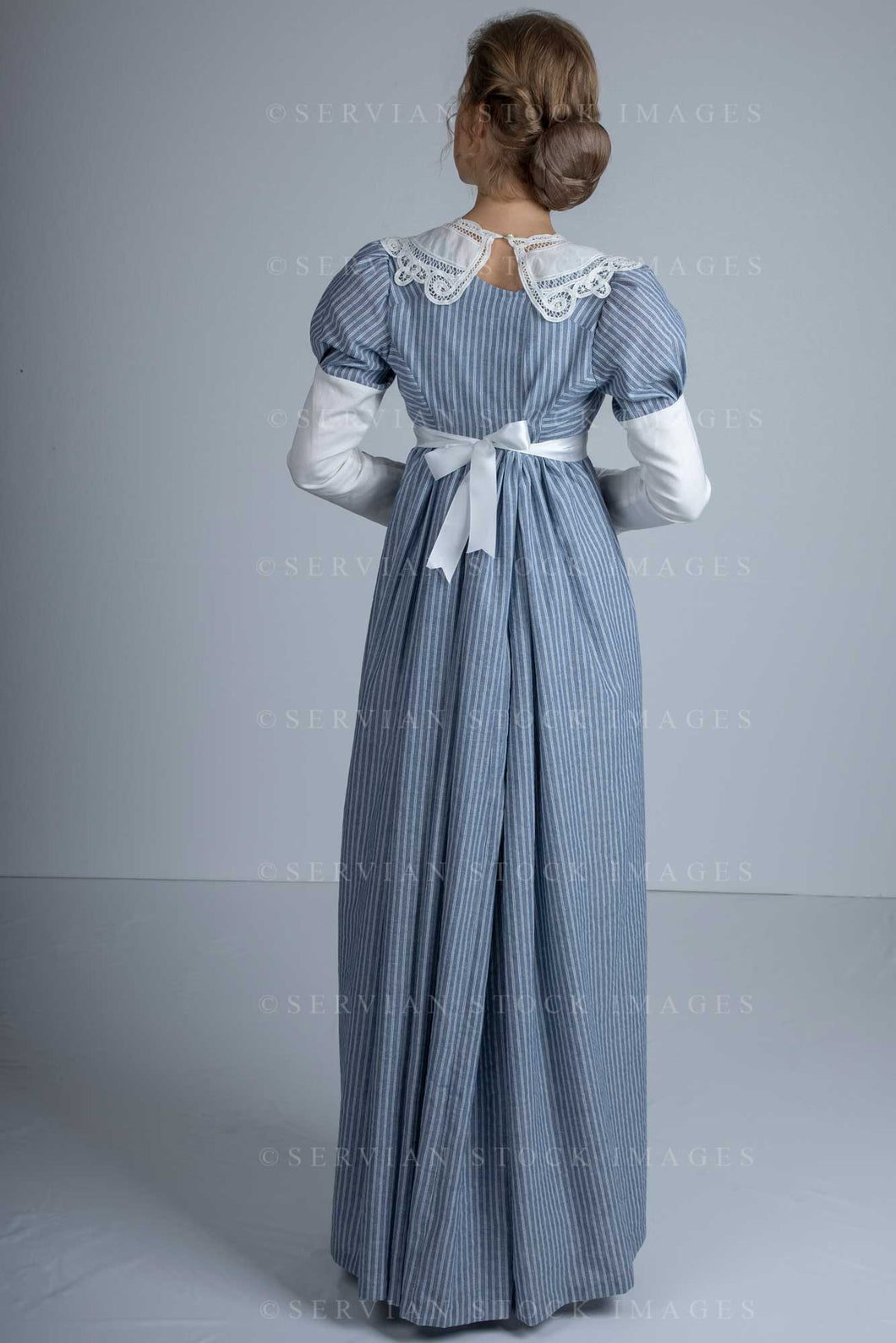 Regency woman in a striped cotton dress with a lace collar (Amalia 0628)