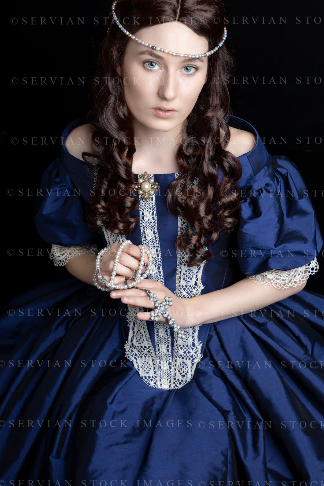 Renaissance woman wearing a blue silk dress (Olivia 0827)