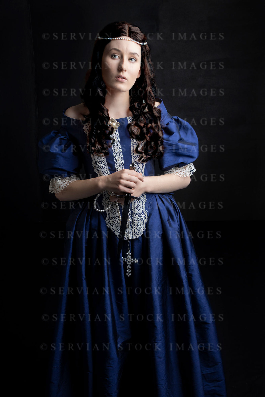 Renaissance woman wearing a blue silk dress (Olivia 0891)