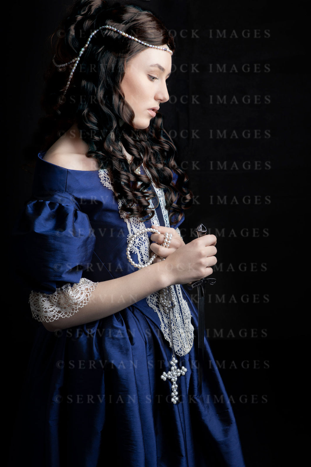 Renaissance woman wearing a blue silk dress (Olivia 0894)