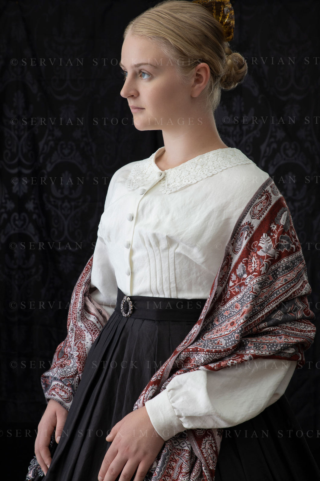 Victorian woman in a linen Garibaldi blouse and black skirt with crinoline (Bianca 0464)