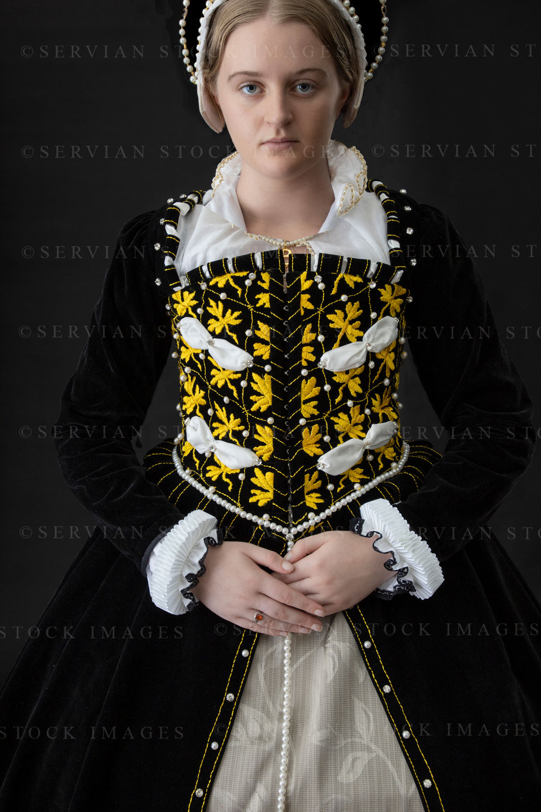 Tudor woman in black velvet dress (Bianca 1189)