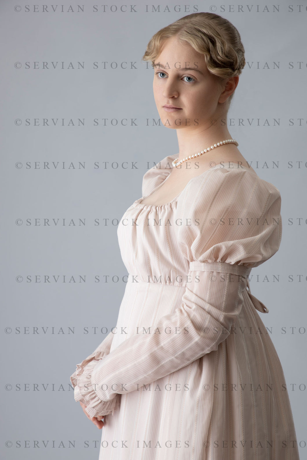 Regency woman in a pink long-sleeved dress (Bianca 1405)