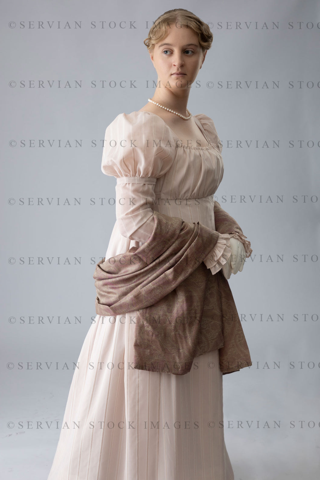Regency woman in a pink long-sleeved dress (Bianca 1430)