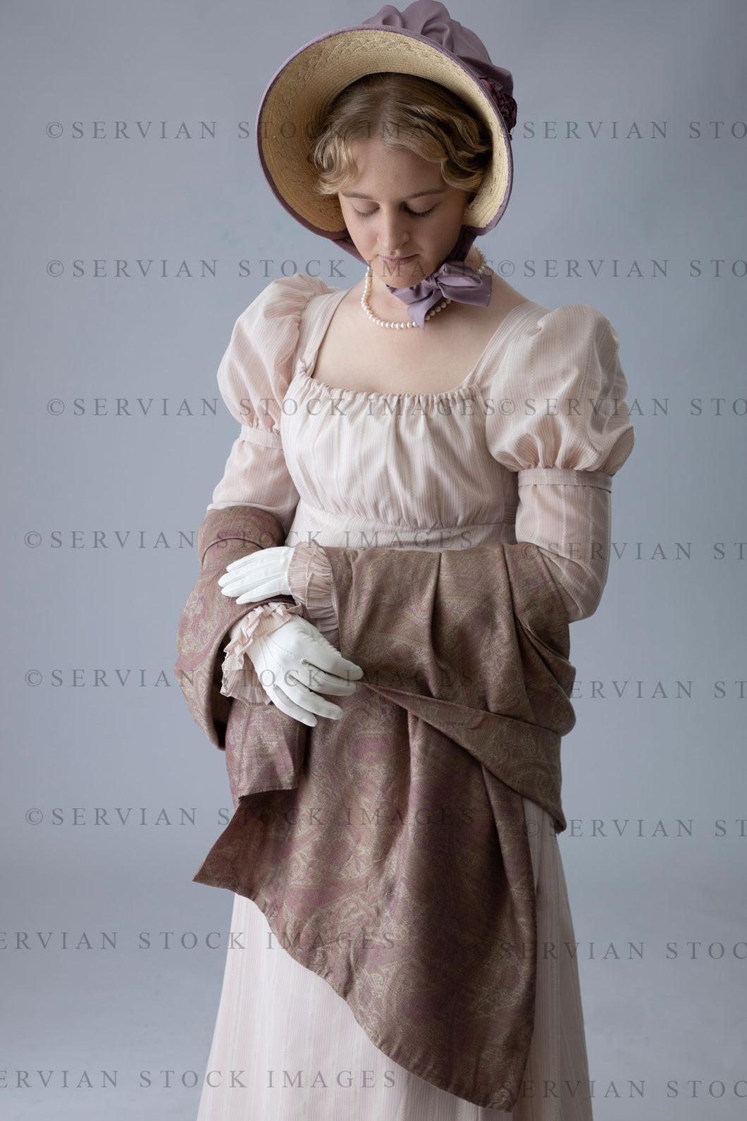 Regency woman in a pink long-sleeved dress (Bianca 1434)