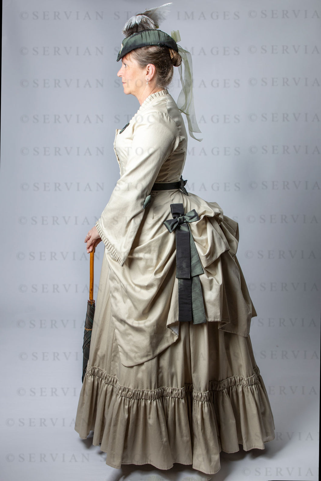 Victorian woman in a bustle ensemble (Tracey 2883)