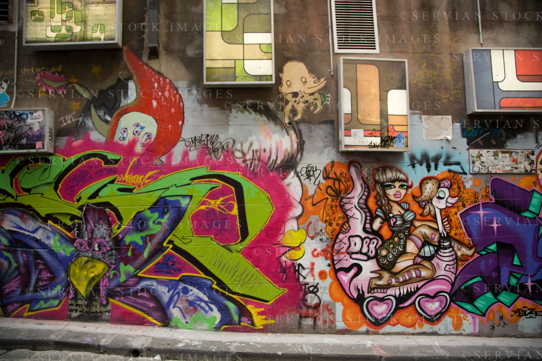 Urban background of an alleyway with graffiti (Nick 9336)