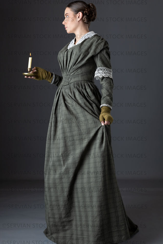 Victorian working class woman in dark green bodice and skirt (Sarah 1210)
