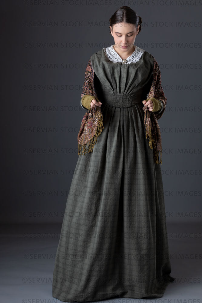 Victorian working class woman in dark green bodice and skirt (Sarah 1218)